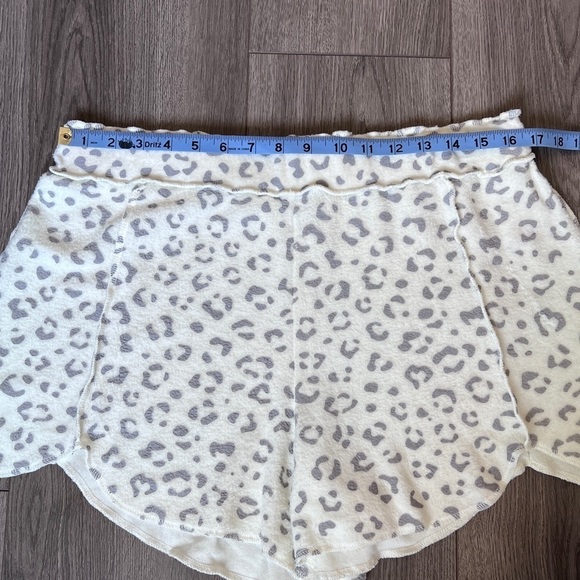 Free People Raincheck Shorts In Cream Combo Size Large - Picture 6 of 13